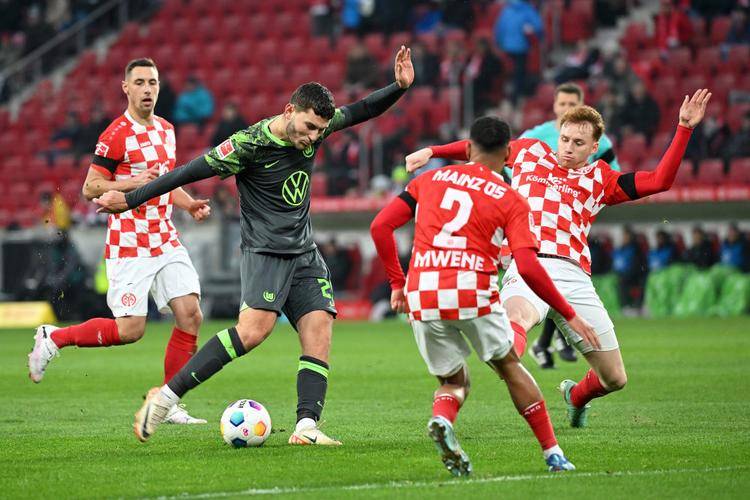 关于美因茨主场失球，德甲保级前景一片迷茫的信息