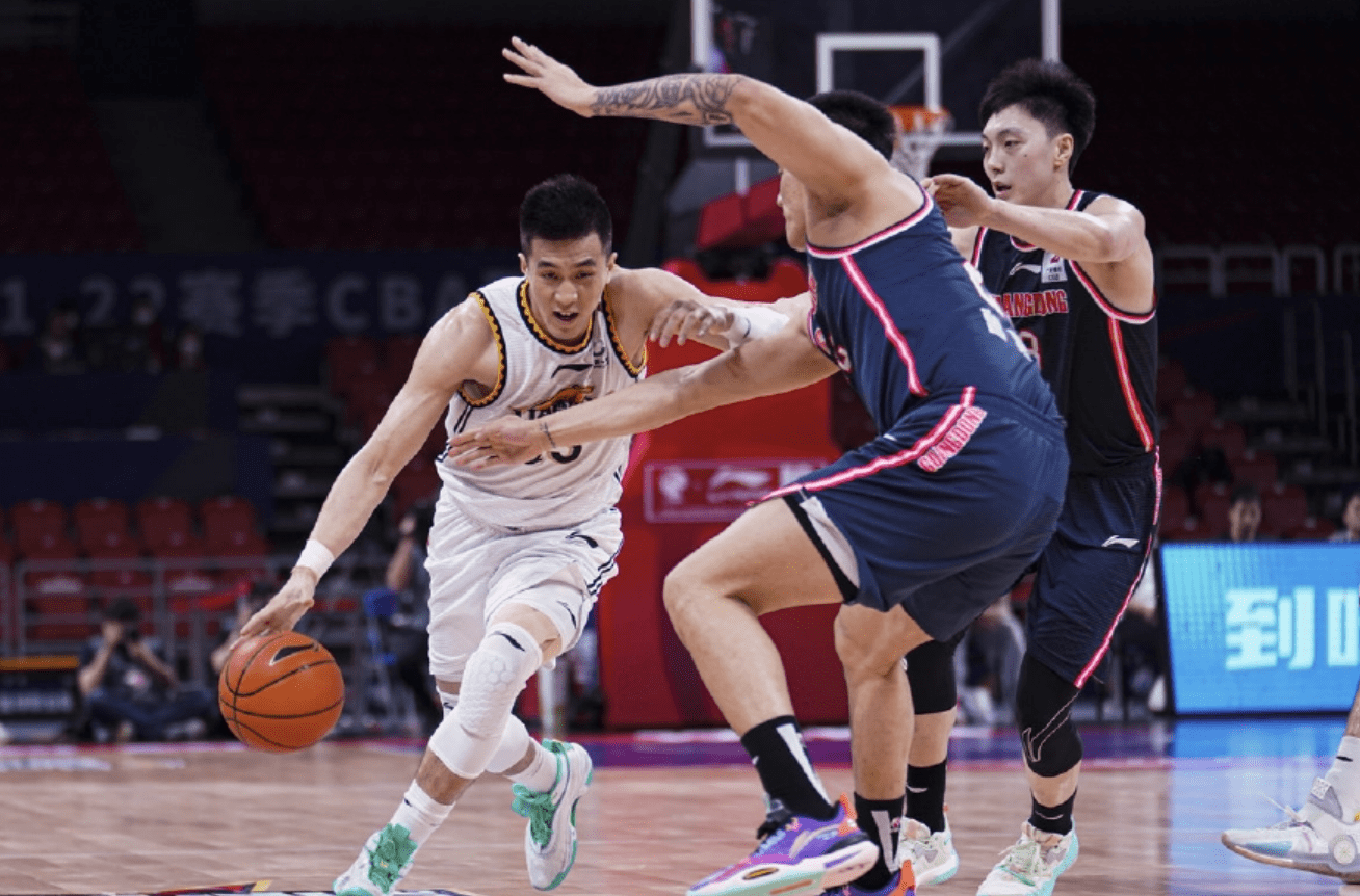 包含意外惊喜频现，强队痛失积分反被逆袭的词条