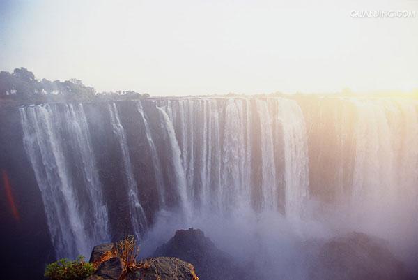 爱游戏官网-津巴布韦球员夺得进球王头衔，风头无两