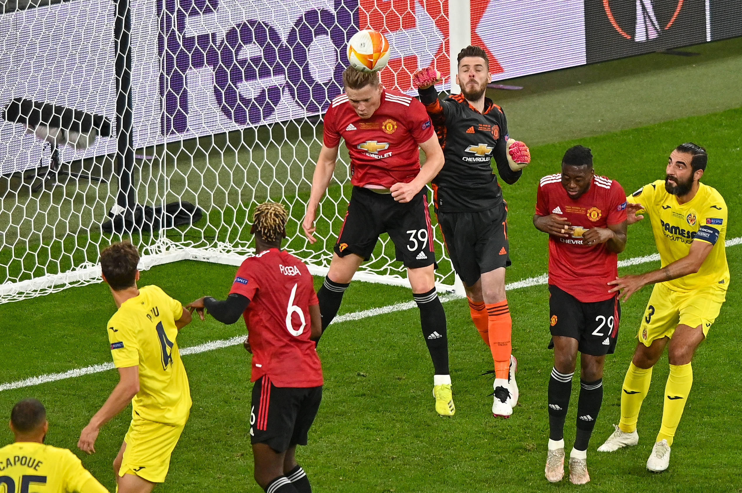 爱游戏中国官网-包含谢菲联主场告负，遭遇连败厄运的词条