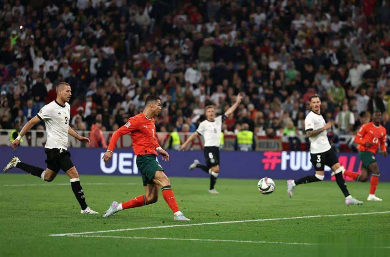 罗纳尔多在欧国联赛场上绽放光芒，带队晋级