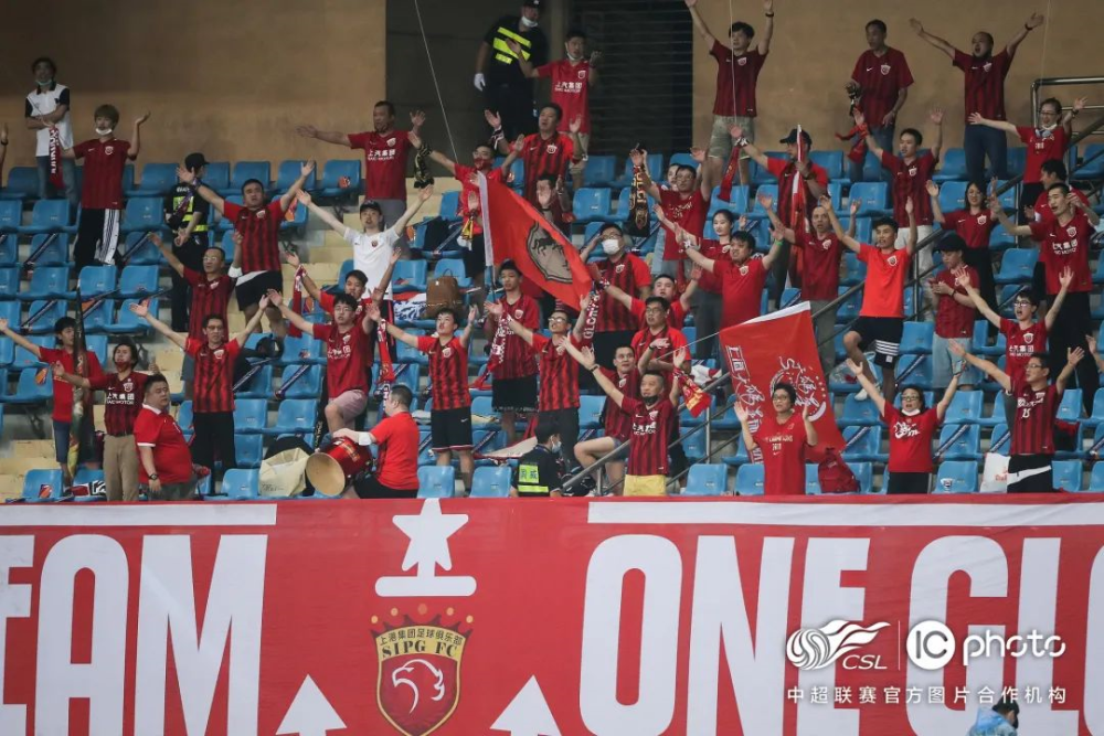 爱游戏中国官网-上港迎战泰达，全队努力争取主场三分