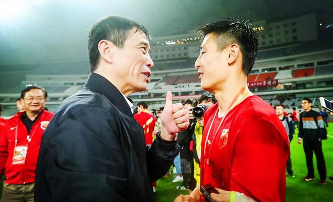 上港战恒大：领头羊对话，胜负难分