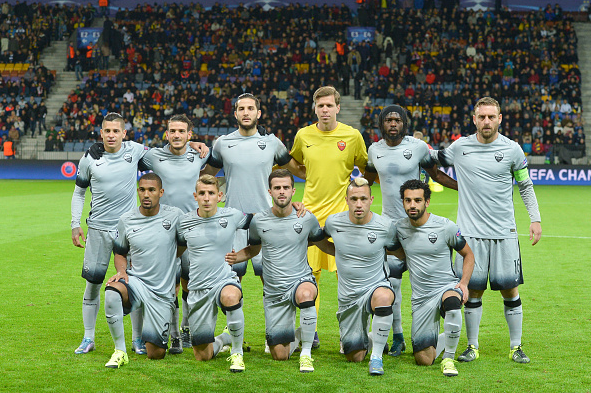 罗马中场组织稳定，为球队进攻提供保障