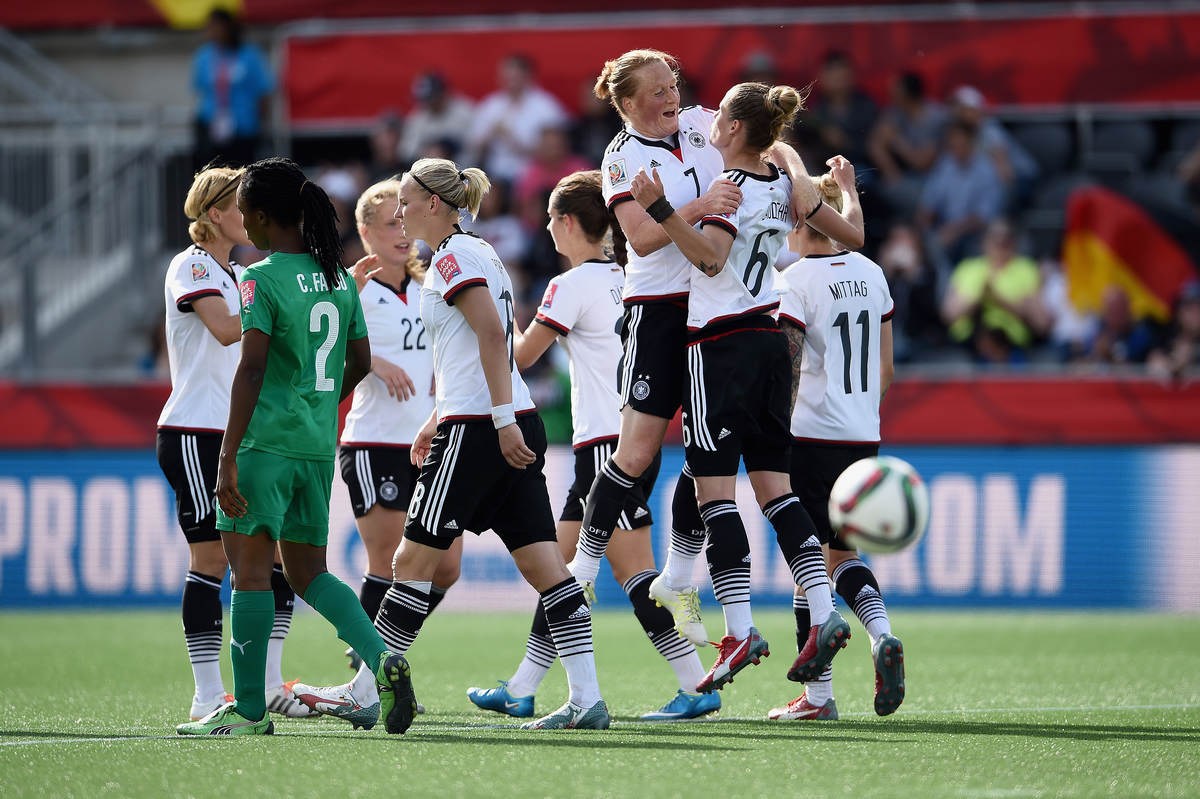 爱游戏app下载-科特迪瓦女足中场组织出色，助攻得手