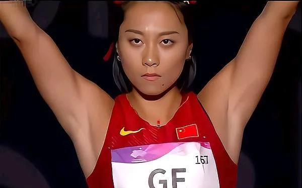 运动员励志拼搏，绽放出耀眼的光芒