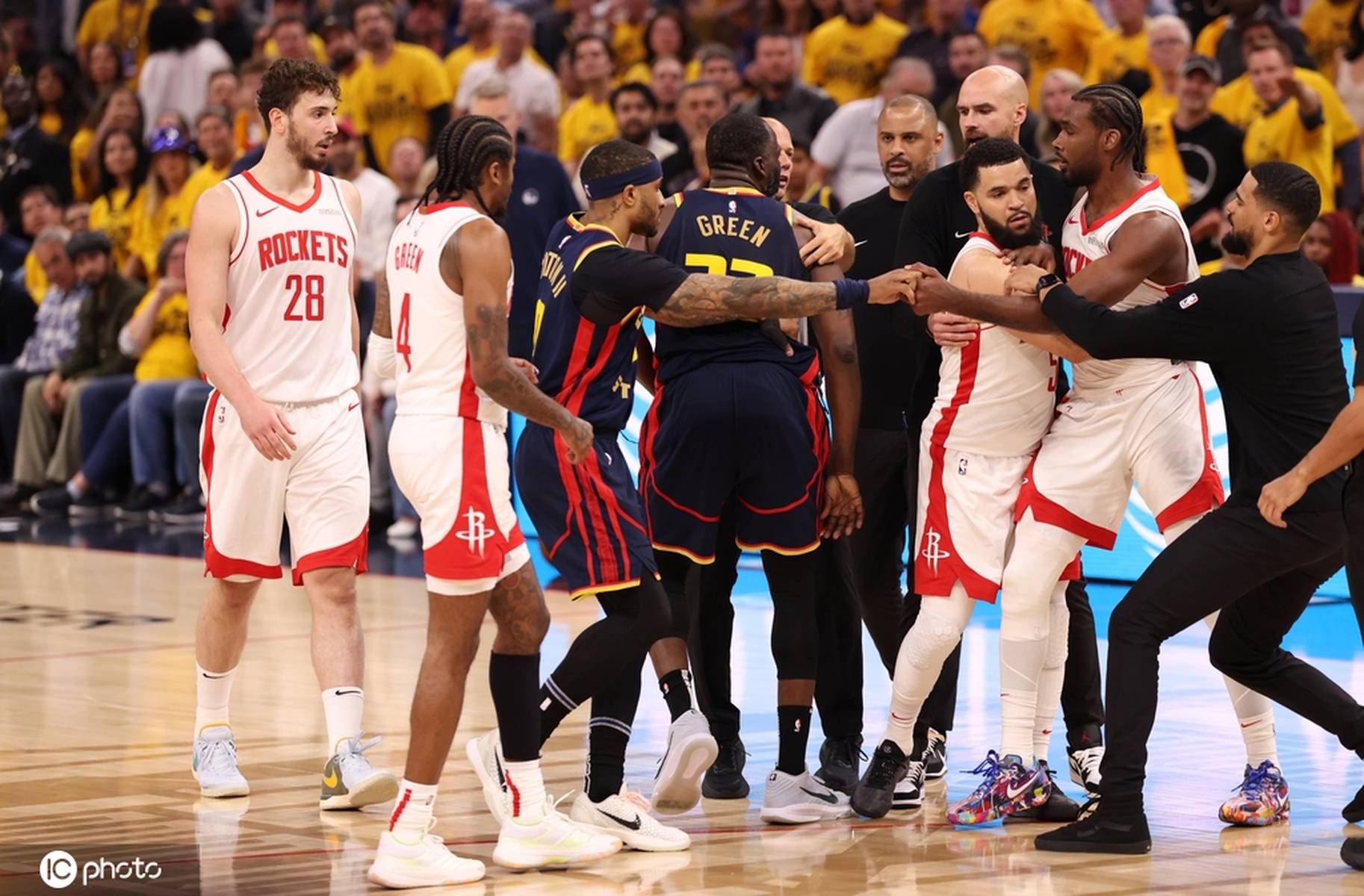 勇士球员合练默契队伍整体实力上升